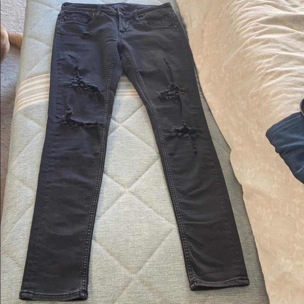 Ripped skinny jeans